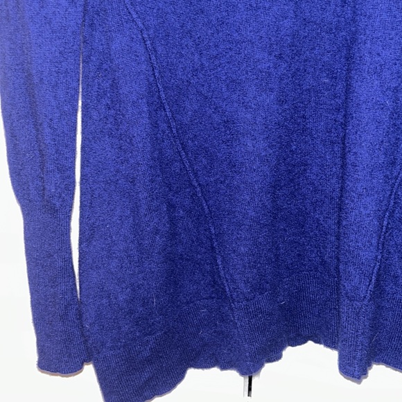 Sax 5th Avenue, 100 % cashmere looks better on then on the hanger - Picture 6 of 8